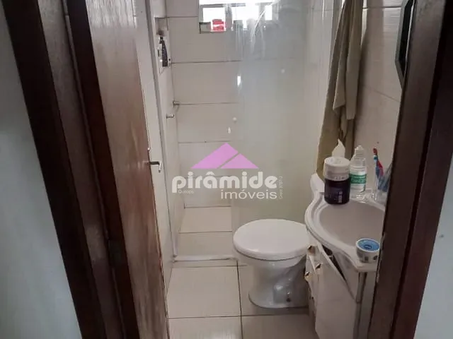 Casa 2 quartos e 2 banheiros, à venda, no bairro Jardim Vale do Sol em São José dos Campos