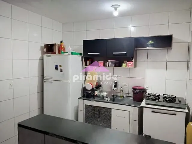 Casa 2 quartos e 2 banheiros, à venda, no bairro Jardim Vale do Sol em São José dos Campos