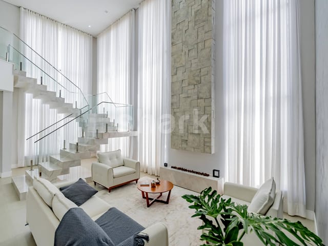 Casa com 630m² 4 quartos e 6 banheiros, à venda, no bairro Jardim do Golf I em Jandira