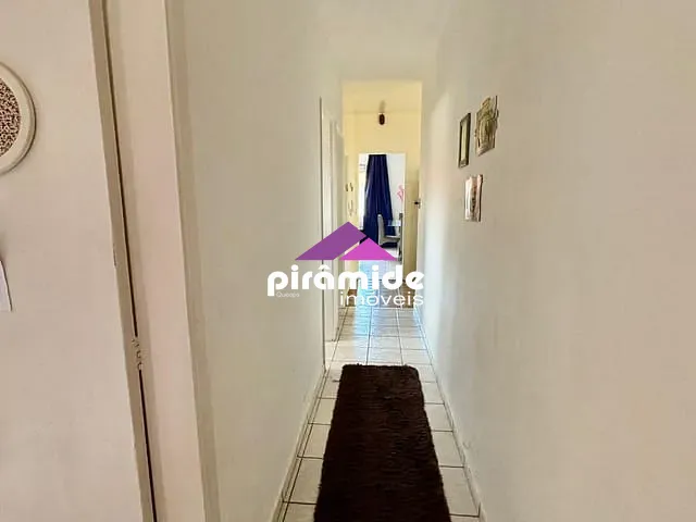 Casa com 300m² 3 quartos e 2 banheiros, à venda, no bairro Vila Tatetuba em São José dos Campos