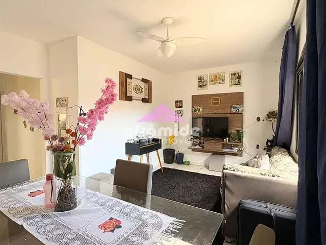 Casa com 300m² 3 quartos e 2 banheiros, à venda, no bairro Vila Tatetuba em São José dos Campos