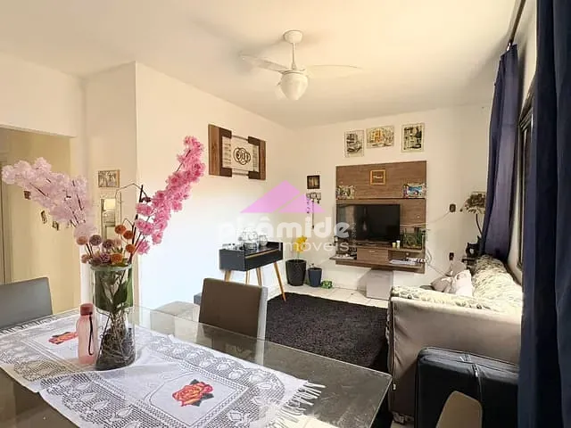 Casa com 300m² 3 quartos e 2 banheiros, à venda, no bairro Vila Tatetuba em São José dos Campos