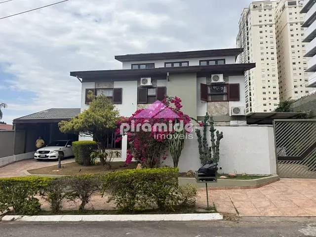 Casa 4 quartos e 4 banheiros, à venda, no bairro Jardim Aquarius em São José dos Campos