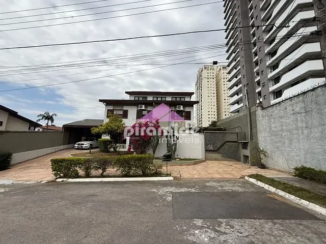 Casa 4 quartos e 4 banheiros, à venda, no bairro Jardim Aquarius em São José dos Campos