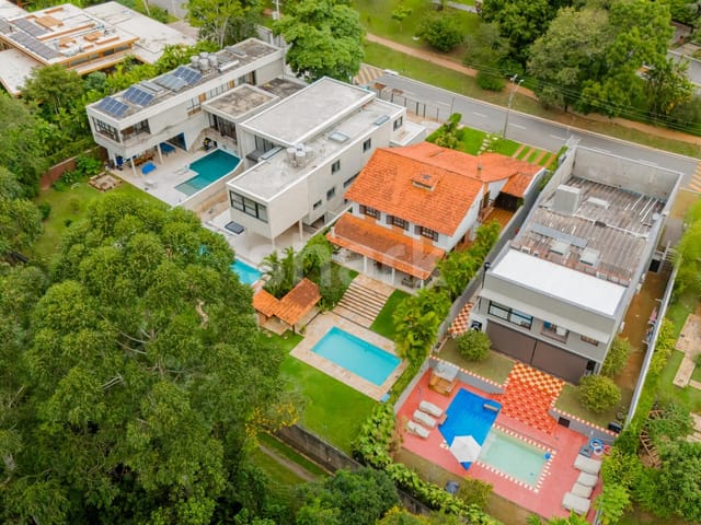 Casa com 673m² 3 quartos e 5 banheiros, à venda, no bairro Alphaville Residencial Dois em Barueri