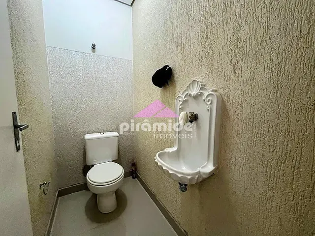 Casa 3 quartos e 2 banheiros, à venda, no bairro Jardim Satélite em São José dos Campos