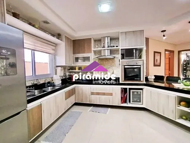Casa com 455m² 4 quartos e 7 banheiros, à venda, no bairro Urbanova em São José dos Campos