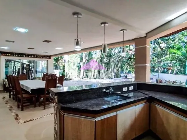 Casa com 455m² 4 quartos e 7 banheiros, à venda, no bairro Urbanova em São José dos Campos