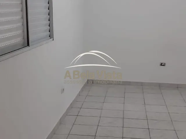 Casa 2 quartos e 2 banheiros, à venda, no bairro Jardim Roberto em Osasco