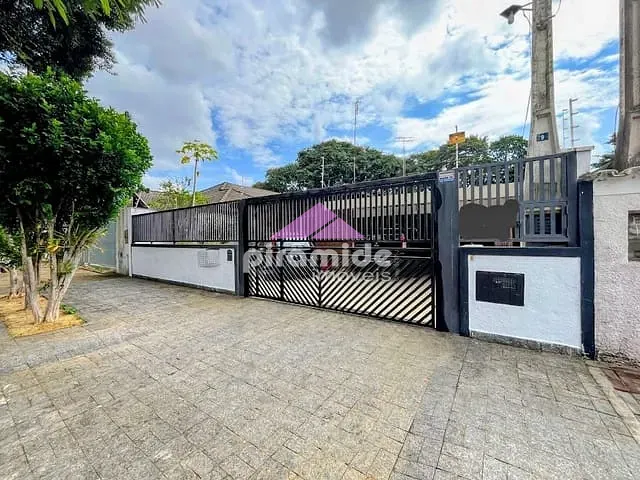 Casa 3 quartos e 2 banheiros, à venda, no bairro Jardim Satélite em São José dos Campos