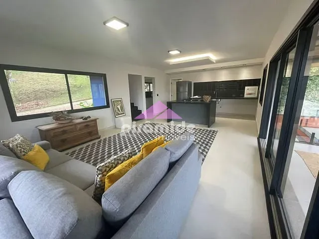 Casa com 665m² 5 quartos e 5 banheiros, à venda, no bairro Lagoinha em Ubatuba