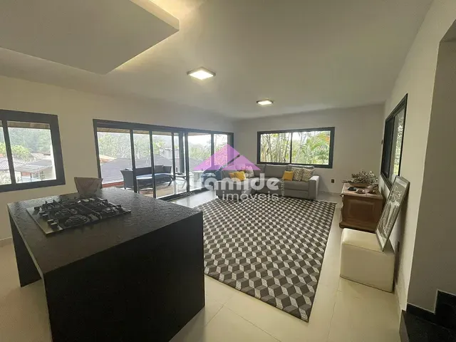 Casa com 665m² 5 quartos e 5 banheiros, à venda, no bairro Lagoinha em Ubatuba
