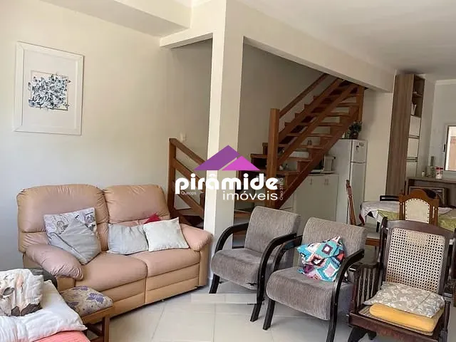 Casa 2 quartos e 2 banheiros, à venda, no bairro Caraguatatuba em Caraguatatuba