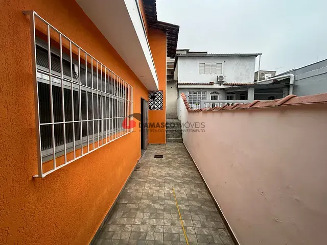 Casa com 210m² 2 quartos e 2 banheiros, para alugar, no bairro Vila Sacadura Cabral em Santo André