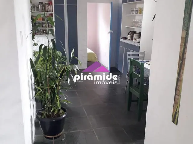 Casa 4 quartos e 2 banheiros, à venda, no bairro Vila Ema em São José dos Campos