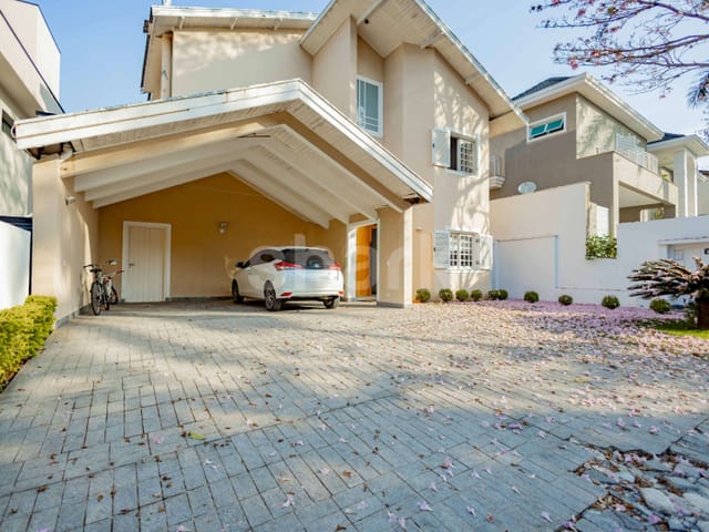 Casa com 390m² 4 quartos e 7 banheiros, à venda, no bairro Alphaville em Santana de Parnaíba