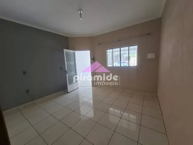 Casa com 175m² 4 quartos e 3 banheiros, à venda, no bairro Parque Residencial Santo André em Caçapava