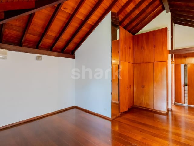 Casa com 807m² 5 quartos e 6 banheiros, à venda, no bairro Alphaville Residencial Um em Barueri