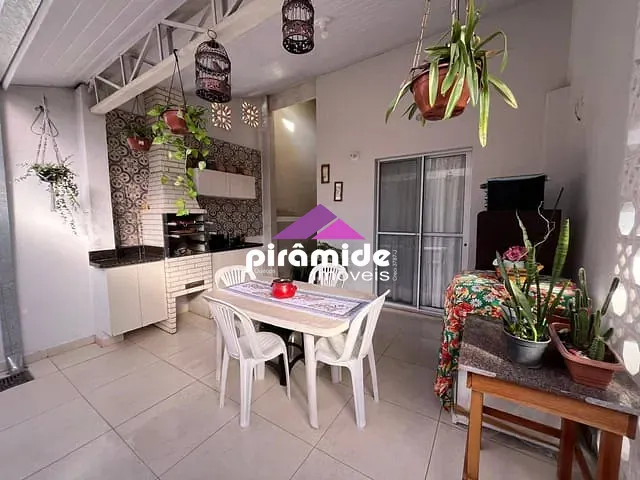 Casa 3 quartos e 2 banheiros, à venda, no bairro Jardim América em São José dos Campos
