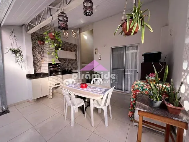 Casa 3 quartos e 2 banheiros, à venda, no bairro Jardim América em São José dos Campos