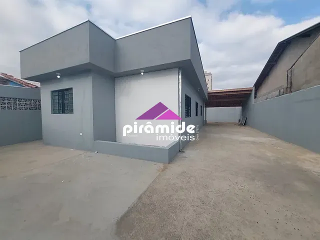 Casa com 300m² 3 quartos e 2 banheiros, à venda, no bairro Cidade Morumbi em São José dos Campos