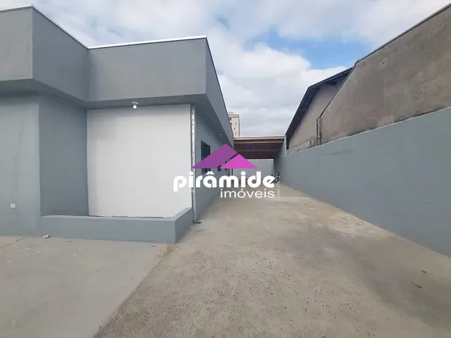 Casa com 300m² 3 quartos e 2 banheiros, à venda, no bairro Cidade Morumbi em São José dos Campos