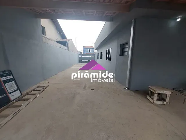 Casa com 300m² 3 quartos e 2 banheiros, à venda, no bairro Cidade Morumbi em São José dos Campos