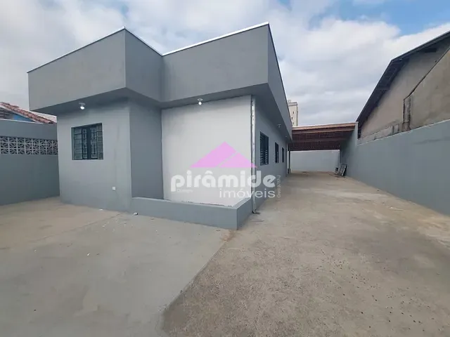 Casa com 300m² 3 quartos e 2 banheiros, à venda, no bairro Cidade Morumbi em São José dos Campos