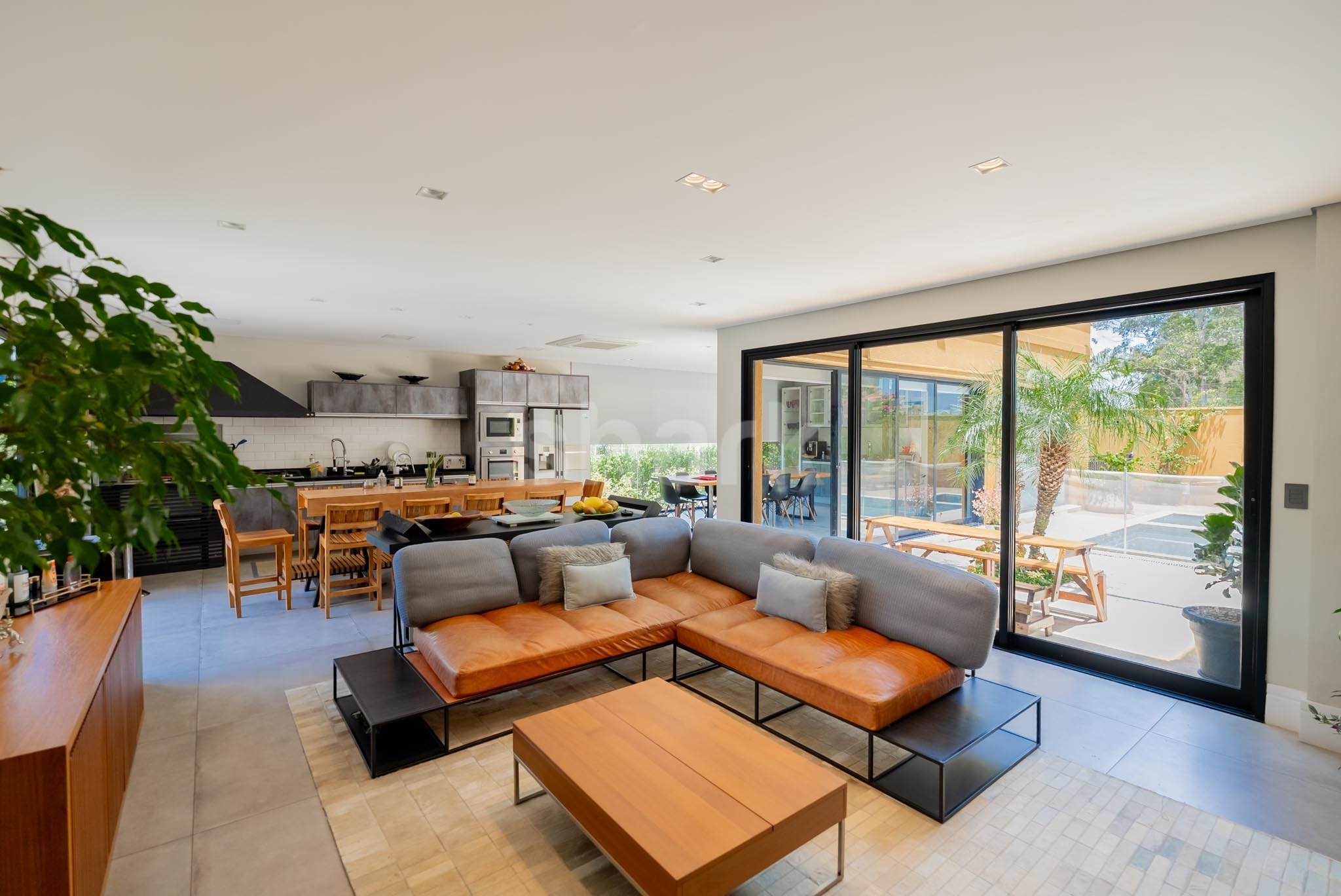 Casa em Residencial Tamboré — foto 1