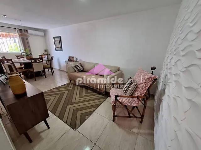 Casa com 250m² 3 quartos e 3 banheiros, à venda, no bairro Sumaré em Caraguatatuba