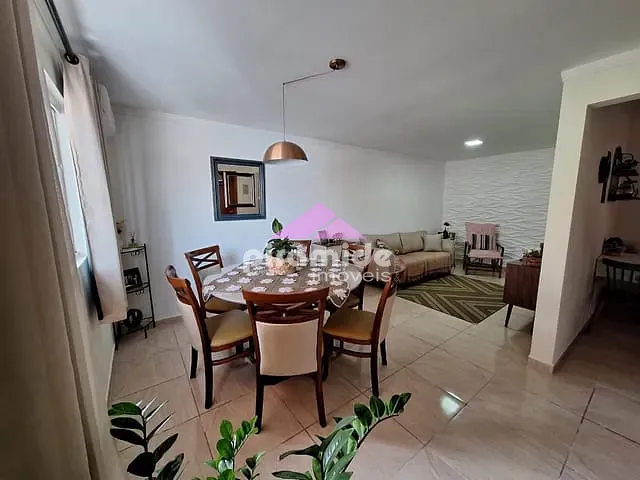 Casa com 250m² 3 quartos e 3 banheiros, à venda, no bairro Sumaré em Caraguatatuba
