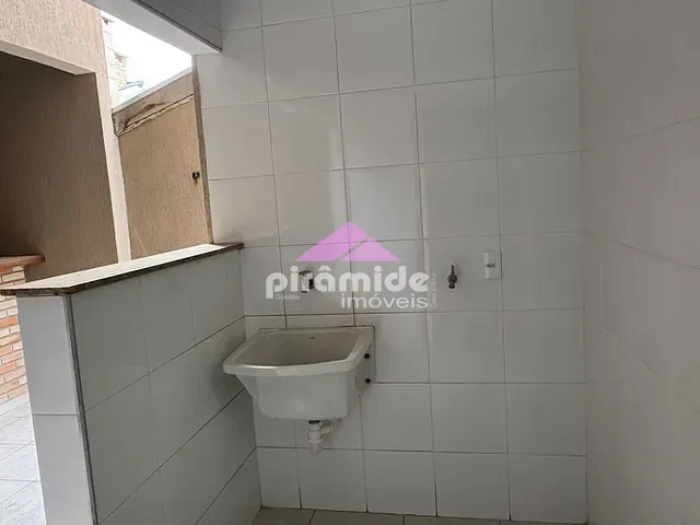 Casa 3 quartos e 3 banheiros, à venda, no bairro Residencial de Ville em São José dos Campos