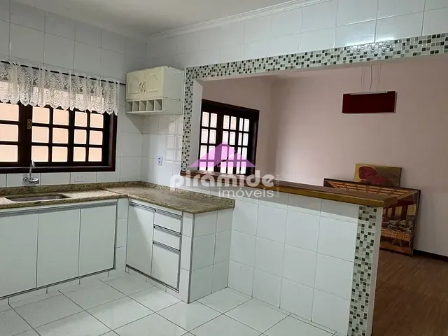 Casa 3 quartos e 3 banheiros, à venda, no bairro Residencial de Ville em São José dos Campos