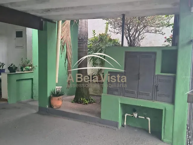 Casa com 300m² 2 quartos e 1 banheiro, à venda, no bairro Vila Osasco em Osasco