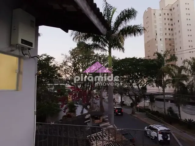 Casa com 350m² 3 quartos e 4 banheiros, à venda, no bairro Jardim Esplanada 2 em São José dos Campos