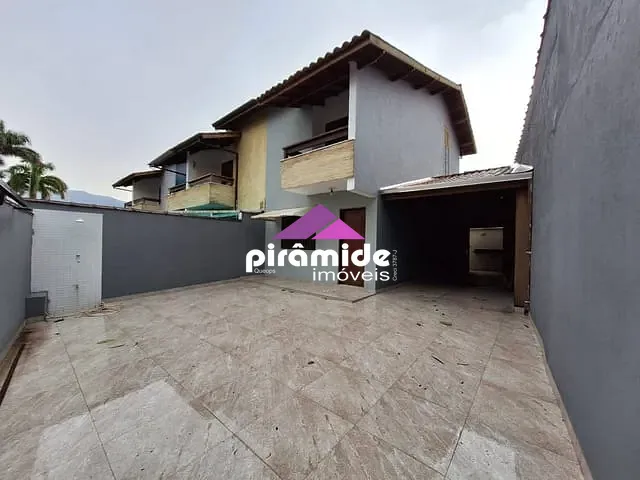 Casa com 108m² 2 quartos e 2 banheiros, à venda, no bairro Jardim Primavera em Caraguatatuba