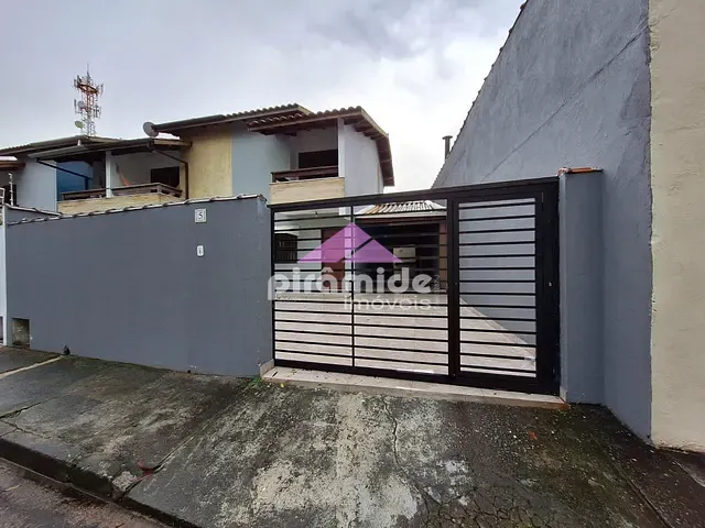 Casa com 108m² 2 quartos e 2 banheiros, à venda, no bairro Jardim Primavera em Caraguatatuba
