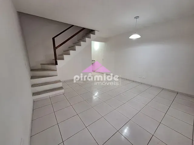 Casa com 108m² 2 quartos e 2 banheiros, à venda, no bairro Jardim Primavera em Caraguatatuba
