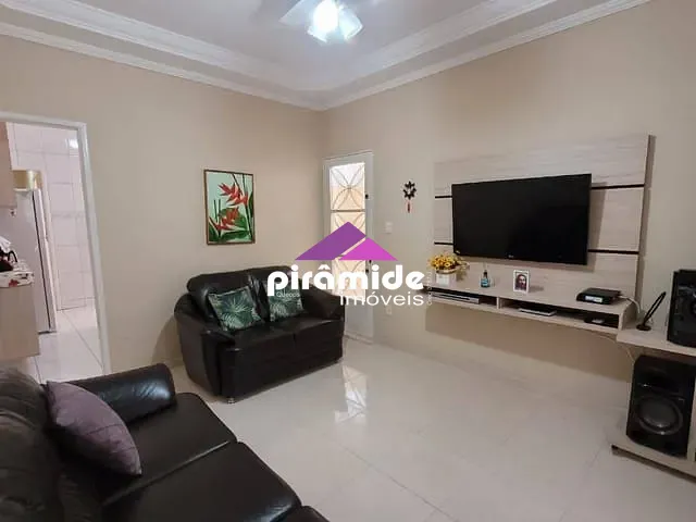 Casa 2 quartos e 1 banheiro, à venda, no bairro Bosque dos Eucaliptos em São José dos Campos
