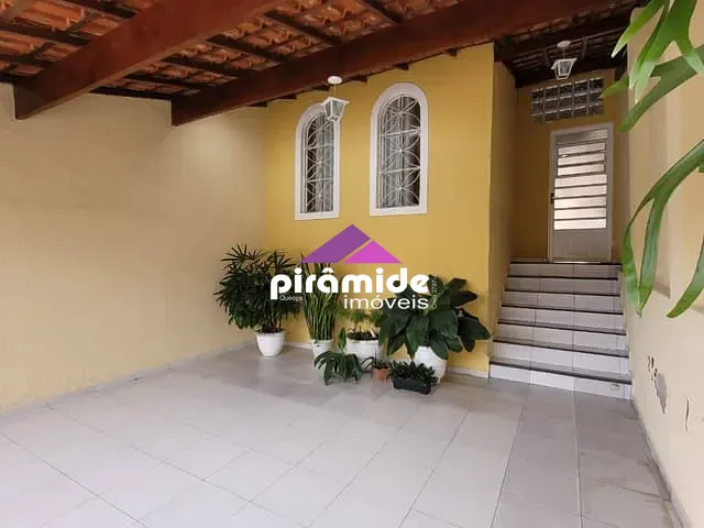 Casa 2 quartos e 1 banheiro, à venda, no bairro Bosque dos Eucaliptos em São José dos Campos