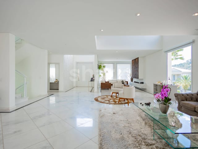 Casa com 502m² 4 quartos e 7 banheiros, à venda, no bairro Tamboré em Santana de Parnaíba