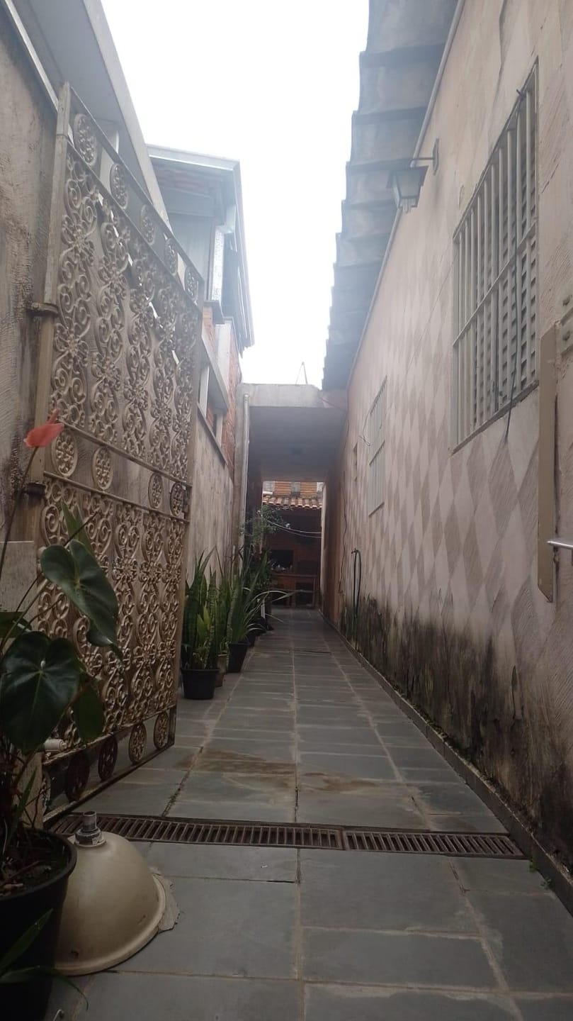 Casa à venda com 3 quartos, 148m² - Foto 3