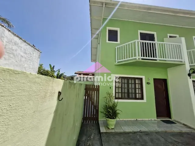 Casa com 109m² 2 quartos e 2 banheiros, à venda, no bairro Martin de Sá em Caraguatatuba