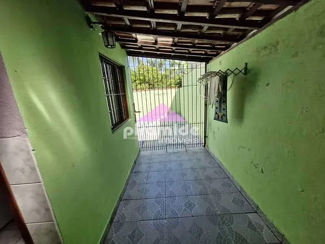 Casa com 109m² 2 quartos e 2 banheiros, à venda, no bairro Martin de Sá em Caraguatatuba