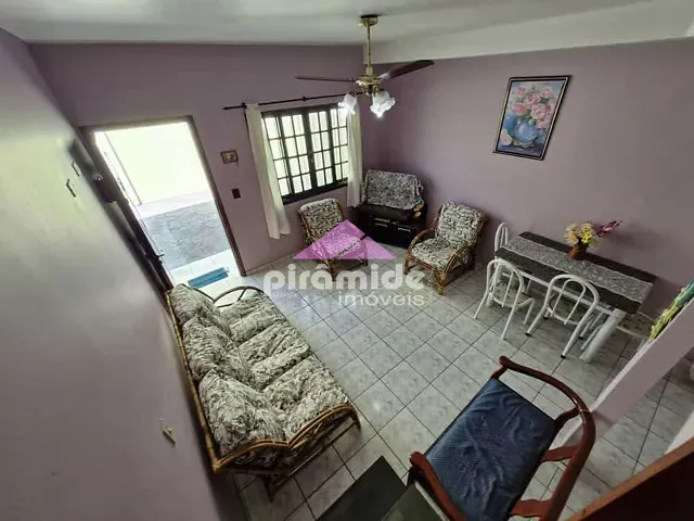 Casa com 109m² 2 quartos e 2 banheiros, à venda, no bairro Martin de Sá em Caraguatatuba