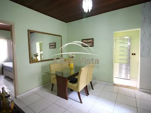 Casa com 210m² 4 quartos e 2 banheiros, à venda, no bairro Centro em Osasco