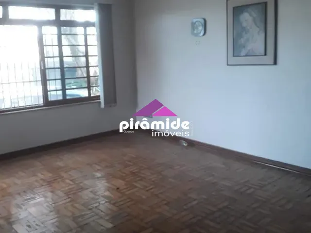 Casa 3 quartos e 2 banheiros, à venda, no bairro Centro em São José dos Campos