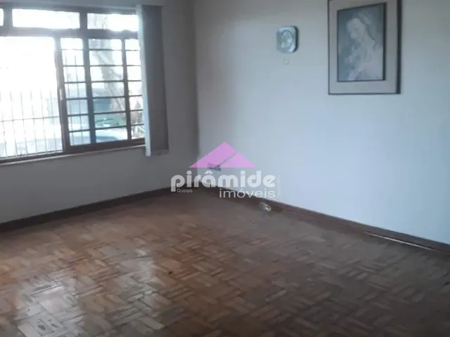 Casa 3 quartos e 2 banheiros, à venda, no bairro Centro em São José dos Campos