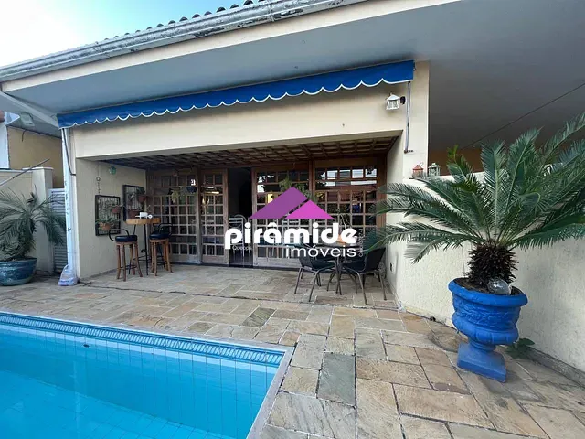 Casa 3 quartos e 4 banheiros, à venda, no bairro Jardim Esplanada em São José dos Campos