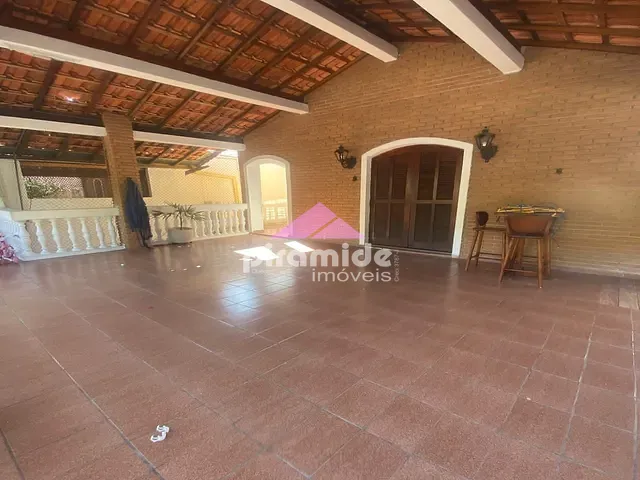 Casa com 394m² 5 quartos e 3 banheiros, à venda, no bairro Bosque dos Eucaliptos em São José dos Campos